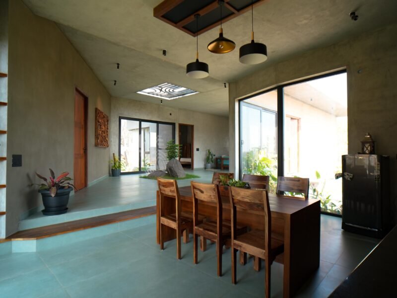 Locale Earthen Nest