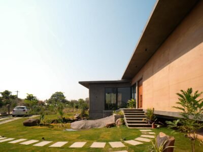 Locale Earthen Nest