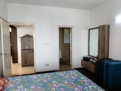 2.5 BHK very spacious and fully furnished Apartment in a gated community